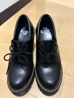 Dr. Martens ブラックレースアップシューズ
