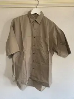 BEAMS 半袖シャツ ベージュ Sサイズのサムネイル