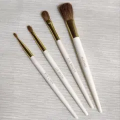メイクブラシ4点良品 フェイス アイシャドウ リップ アイライナーのサムネイル