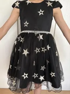 ドレス　フォーマル　発表会　黒　星　刺繍　サイズ130のサムネイル