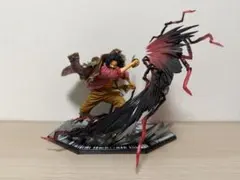 ワンピース ゴールDロジャーフィギュア