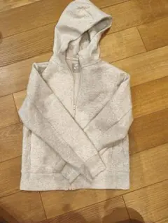 ウルトラストレッチドライスエットパーカー　 ユニクロ　パーカー　150