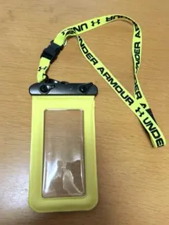 【美品・レア】UNDER ARMOUR 防水ケース ネックストラップ付