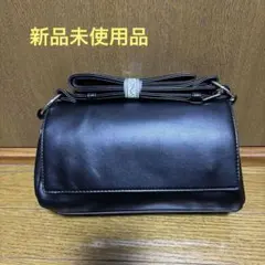ビアズリー風ブラックボディーバッグ レザー調 シンプルデザイン　新品未使用品