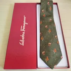 サルヴァトーレフェラガモ　ネクタイ