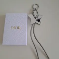 Dior 星型チャーム オリジナルボックス付き