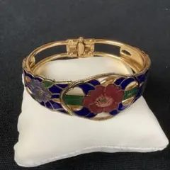 Item thumbnail for item 8b51c216-f372-44a4-86ab-45b87c8bd074