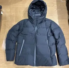 ユニクロ シームレスダウンパーカ(ブラック・M)