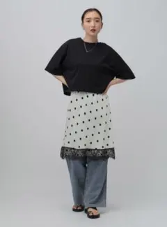 LEPSIM　レプシィム　サテン裾レースショートスカート　美品のサムネイル