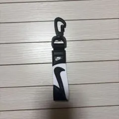 NIKE カラビナ　ブラック ホワイト