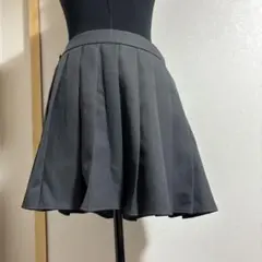 GU グレー プリーツスカート