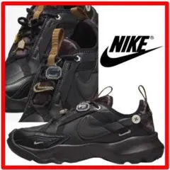 NIKE TC7900 スニーカー チャーム付き 24.5cm