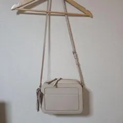 最終Niko and…ショルダーバック アイボリー