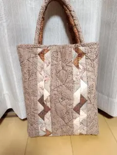 パッチワークバック、 ベージュ トートバッグ(ハンドメイド）
