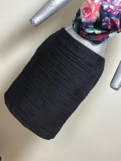 波打つ美しさ　ブラック　タイトスカートのサムネイル