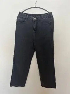 ブラック ストレートデニム