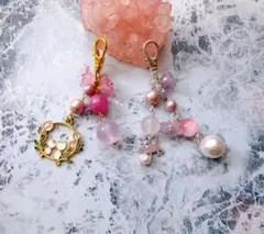 ローズクォーツを使ったチャーム 左