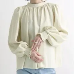 Futier land ＊ バンドカラーバルーンスリーブブラウスのサムネイル