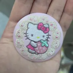 ハローキティ 刺繍缶バッジ サンリオ