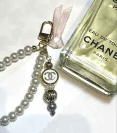 ココマーク柄バッグ＆コスメチャーム パール　CHANELフレグランスカード付きのサムネイル