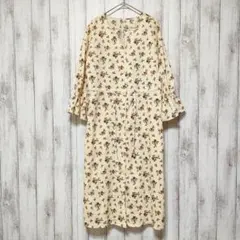 GU ジーユー (S)　花柄ワンピース　ポケットあり