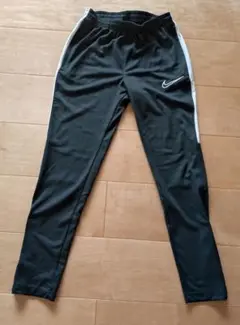NIKE ナイキ キッズジャージ パンツ ブラック スポーツ　M