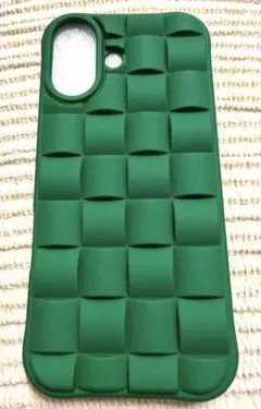 iPhone17用　グリーン色シリコンケース