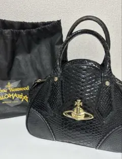 【極美品/付属品完備】ヴィヴィアンウエストウッド 2way ショルダーバッグ 黒 極美品/付属品完備】ヴィヴィアンウエストウッド 2way ショルダー