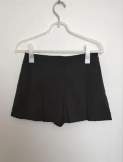ZARA グレー プリーツショートパンツ スコート