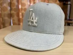 専用　限定品　LAドジャース　ロゴ刺繍デニム風キャップ　ニューエラ