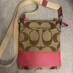 【美品】COACH コーチ　ショルダーバッグ　ピンク　シグネチャ　ポシェット