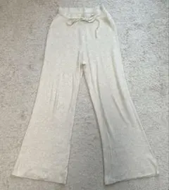 ユニクロ　リブパンツ　ホワイト　ニットパンツ