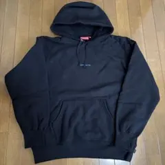 新品　supreme ブラック フード付きパーカー