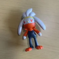 ポケモン　ラビフット　フィギュア　モンコレ？