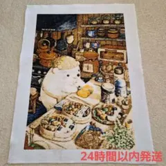 しろくま キッチン 刺繍　クロスステッチ　完成品のサムネイル