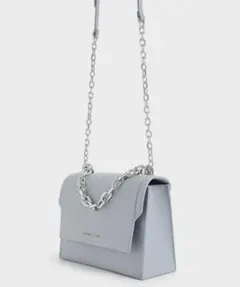 チャールズアンドキース フロントフラップ チェーンハンドルクロスボディバッグ