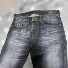 DIESEL ダークブルー ストレートデニム 5ポケット