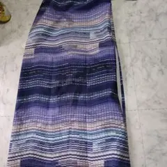 カーテンブルー2枚組100×135 新品未使用2級位で厚手ビロード風生地