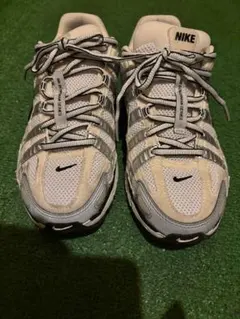 Nike スニーカー グレー/ホワイト