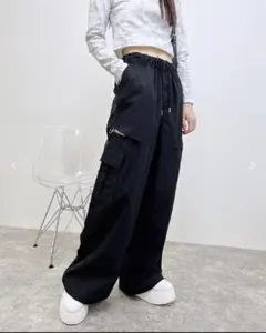INGNI サイドスリットカーゴパンツ　黒　Fのサムネイル