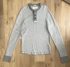 Abercrombie & Fitch アバクロ　ヘンリーネック長袖カットソー