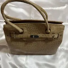 ベージュ クロコダイル風 ハンドバッグ　横幅約31cm 美品