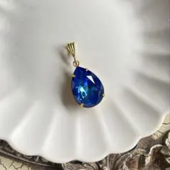 【再々販】スワロフスキー ロイヤルブルーディライトのペア型ペンダントトップ