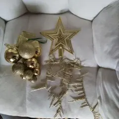 ゴールドのクリスマスオーナメントセット