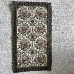 ゴブラン花柄刺繍 テーブルセンター 約26cm x 46cm