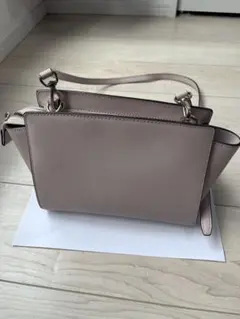 ショルダー