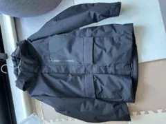 ユニクロ　男性黒のナイロンジャケット