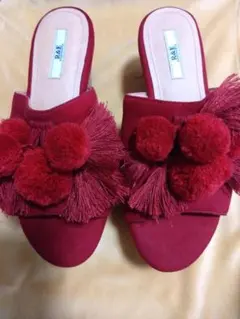 R&E 赤 ポンポン フリンジ サンダル