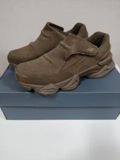New Balance スリッポン ブラウン