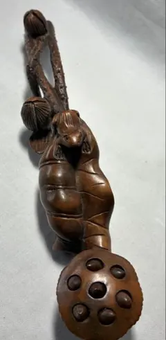 【味わい深い骨董】時代物 木彫 福顔 煙草入れ 印籠 差物 根付一体型 大黒天 味わい深い骨董】時代物 木彫 福顔 煙草入れ 印籠 差物 根付一体型